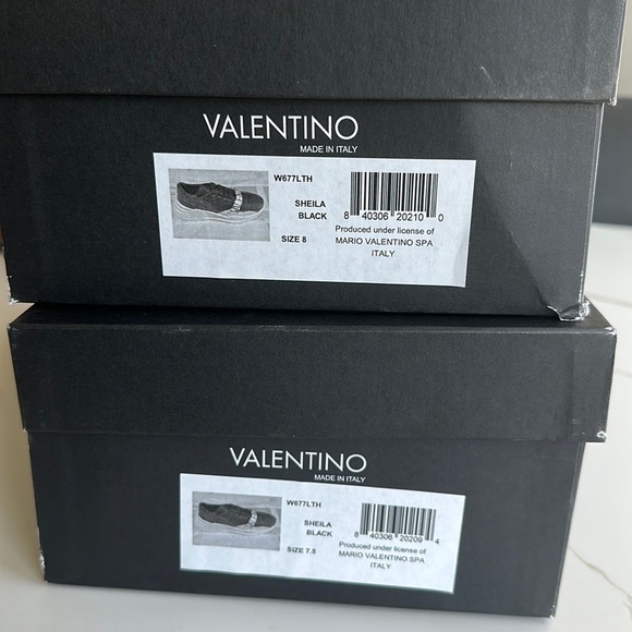 VALENTINO BV
MARIO VALENTINO
Sneaker - Picture 16 of 16